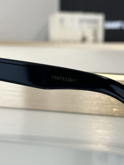 Yves Saint Laurent fashion sunglasses - Image 9