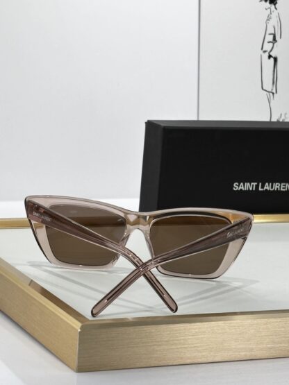 Yves Saint Laurent fashion sunglasses - Image 9