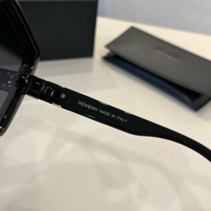 Yves Saint Laurent fashion sunglasses - Image 9