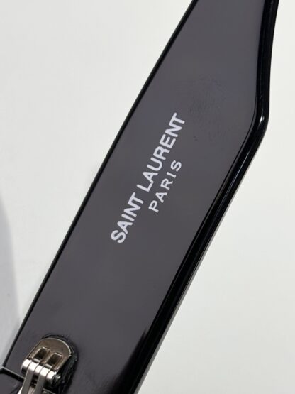 Yves Saint Laurent fashion sunglasses - Image 9