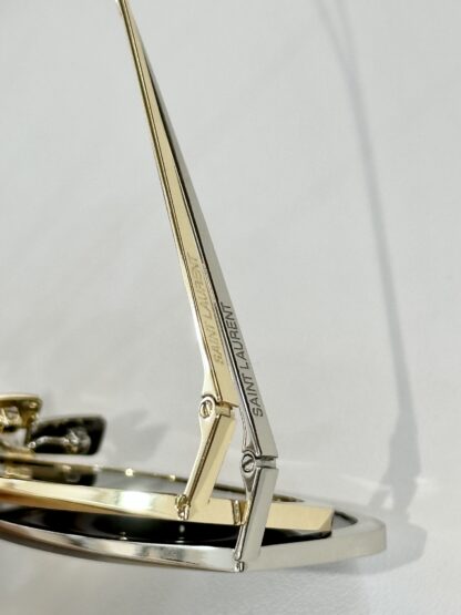 Yves Saint Laurent fashion sunglasses - Image 9