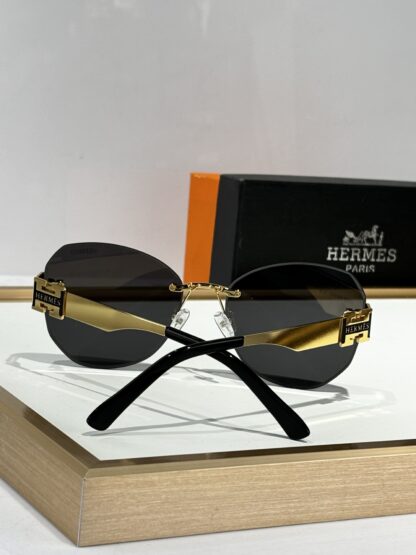 Hermès Fashion Sunglasses - Image 8