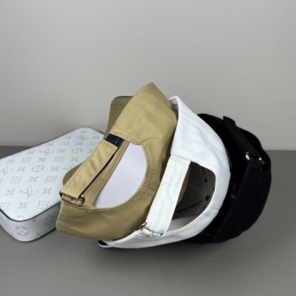 Louis Vuitton versatile fashion baseball cap - Image 9