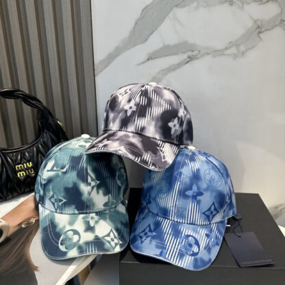 Louis Vuitton versatile fashion baseball cap - Image 9