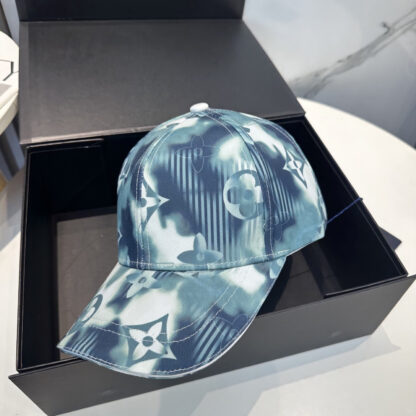 Louis Vuitton versatile fashion baseball cap - Image 9
