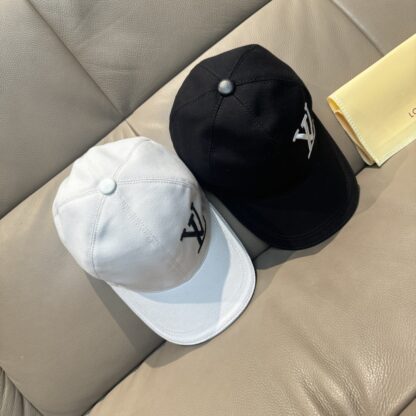 Louis Vuitton embroidered baseball cap - Image 9