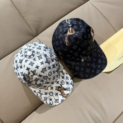 Louis Vuitton Animal Printed Hat - Image 9