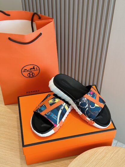 Hermès men's ultra-light and comfortable orange and blue color matching slippers - Image 9