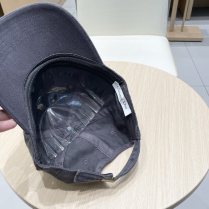 Dior stylish simple baseball cap - Image 10