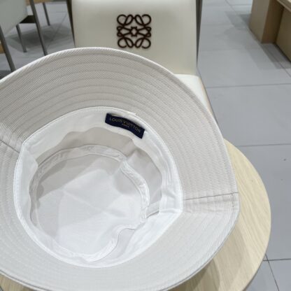 Louis Vuitton lightweight breathable bucket hat for men and women - Image 9
