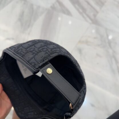 Dior Fashion Casual Embroidered Baseball Cap - Image 10