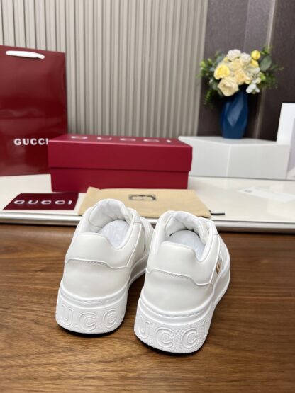 Gucci casual sneakers - Image 10