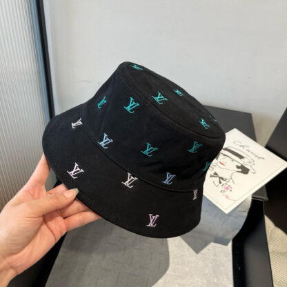 Louis Vuitton bucket hat - Image 9