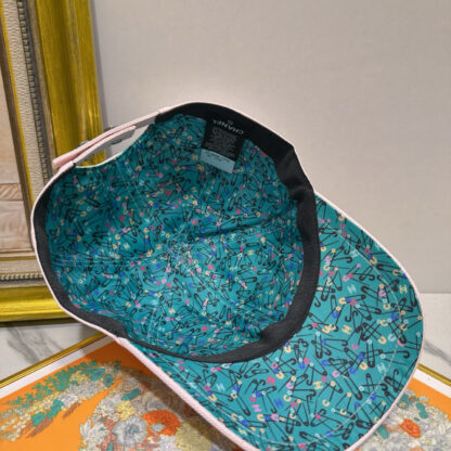 Chanel high-end baseball cap - Image 9