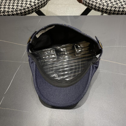 Chanel Japanese retro couple casual British beret - Image 9