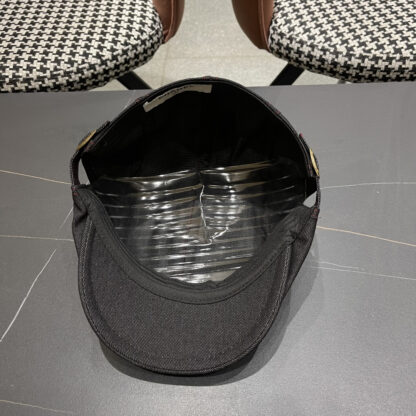 Chanel Japanese retro couple casual British beret - Image 9