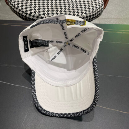 Fendi simple versatile baseball cap - Image 10