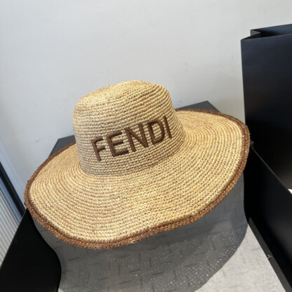 Fendi new raffia hat - Image 8