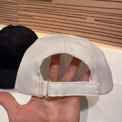 Gucci Korean style new British sports baseball cap - Image 9
