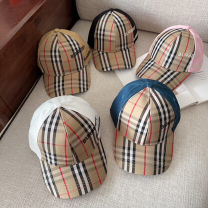 Burberry simple fashion casual baseball cap - Image 10