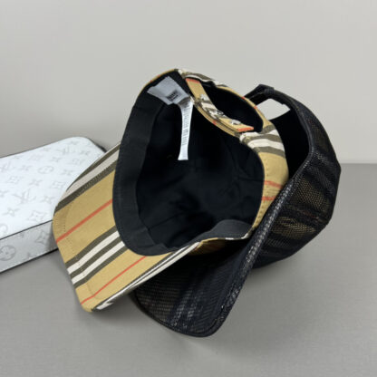 Burberry simple fashion casual baseball cap - Image 10