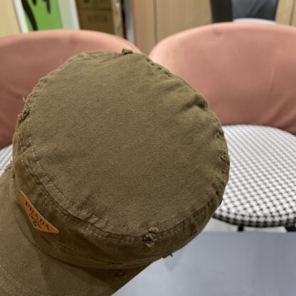 Prada Sen series men's and women's casual cap - Image 9