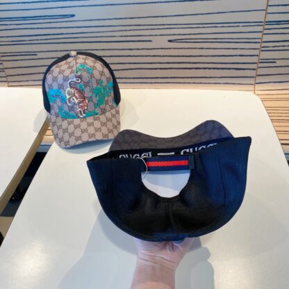 Gucci Unisex Baseball Cap - Image 9