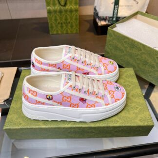 Gucci early spring casual sneakers