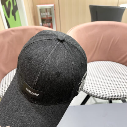 Burberry Classic Baseball Cap - Image 10