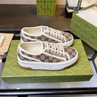 Gucci early spring casual sneakers