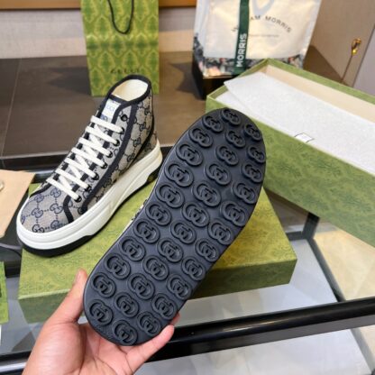 Gucci early spring casual sneakers - Image 9