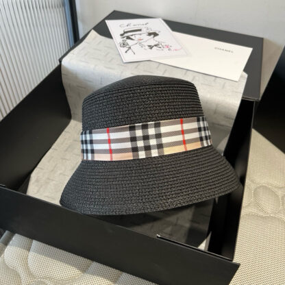 Burberry Bucket Hat Sunshade - Image 10
