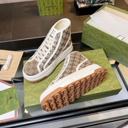 Gucci early spring casual sneakers - Image 9