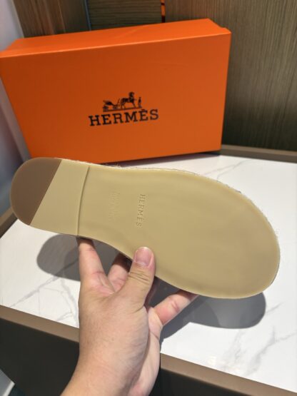 Hermès men's versatile, comfortable, non-slip gray casual slippers - Image 9