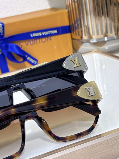 LOUIS VUITTON Fashion Sunglasses - Image 10