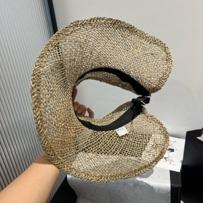 Prada's new hollow top lightweight straw hat - Image 8