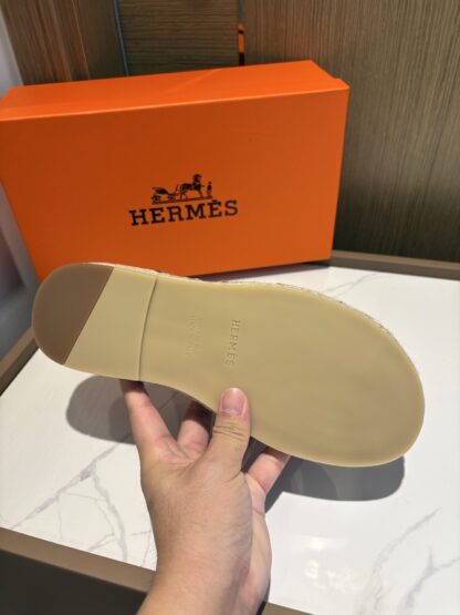 Hermès men's versatile, comfortable, non-slip black casual slippers - Image 9