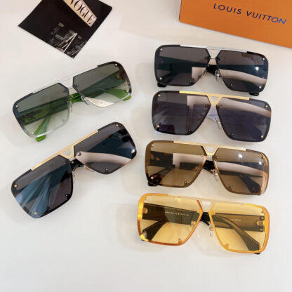 LOUIS VUITTON Fashion Sunglasses - Image 10