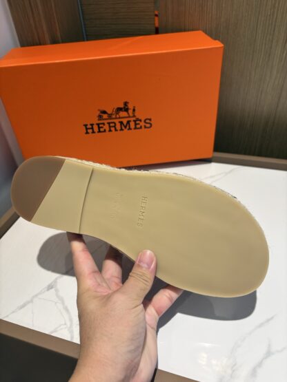 Hermès men's versatile, comfortable, non-slip dark blue casual slippers - Image 9