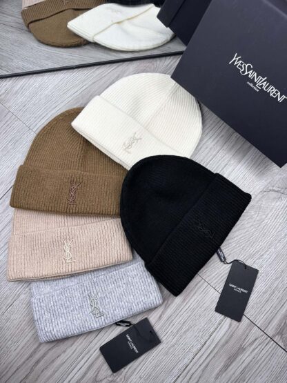Yves Saint Laurent fine wool knitted hat - Image 9