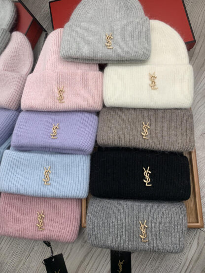 Yves Saint Laurent fine wool knitted hat - Image 9
