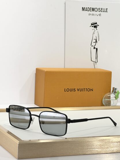 LOUIS VUITTON Fashion Sunglasses - Image 10