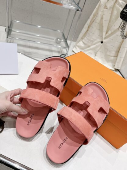 Hermès Spring and Summer New Pink Comfort Slippers - Image 9