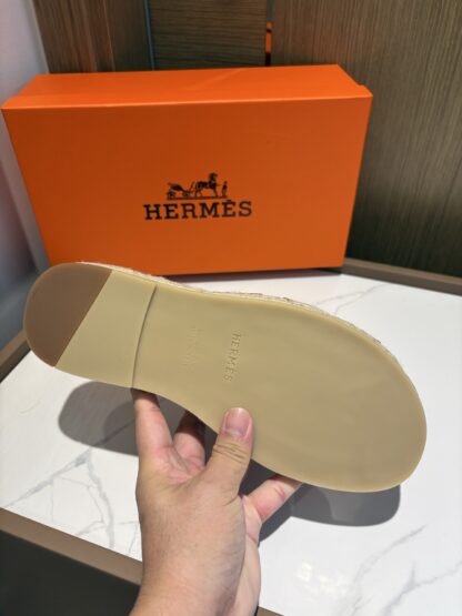 Hermès men's versatile, comfortable, non-slip brown casual slippers - Image 9