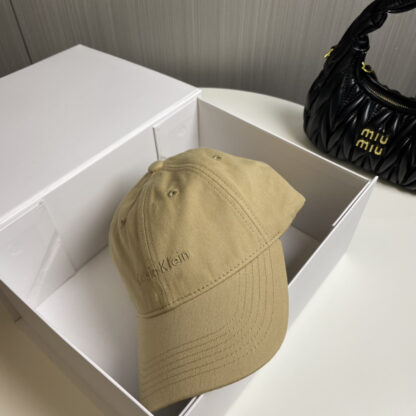Calvin Kleinf baseball cap - Image 9