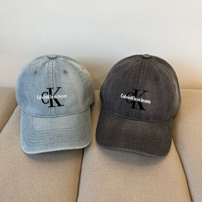 Calvin Kleinf stylish all-match baseball cap - Image 9