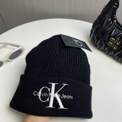 Calvin Kleinf fine wool knitted single hat - Image 9
