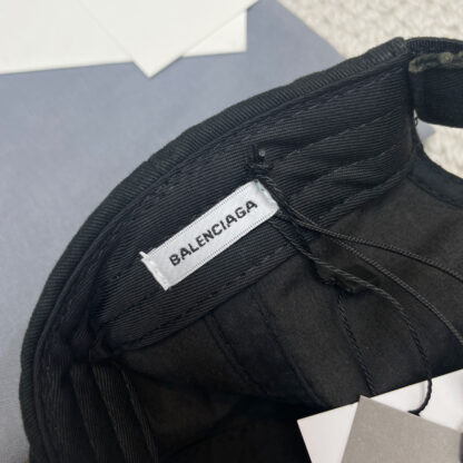 Balenciaga classic lettering embroidered baseball cap - Image 9