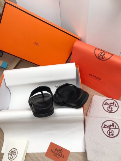 Hermès new spring and summer comfortable black slippers - Image 9