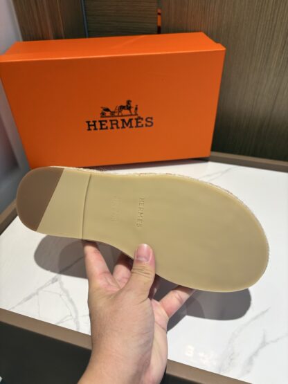 Hermès men's versatile, comfortable, non-slip orange casual slippers - Image 9